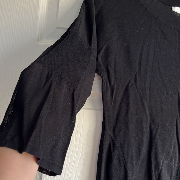 Sweater - Picture 2 of 6